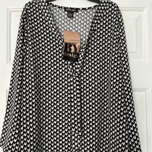 New modest print top